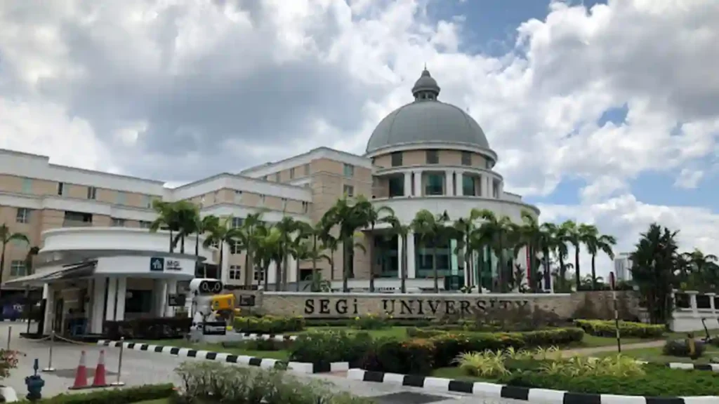 SEGi University